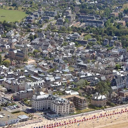 Havre De Paix En Bord De *